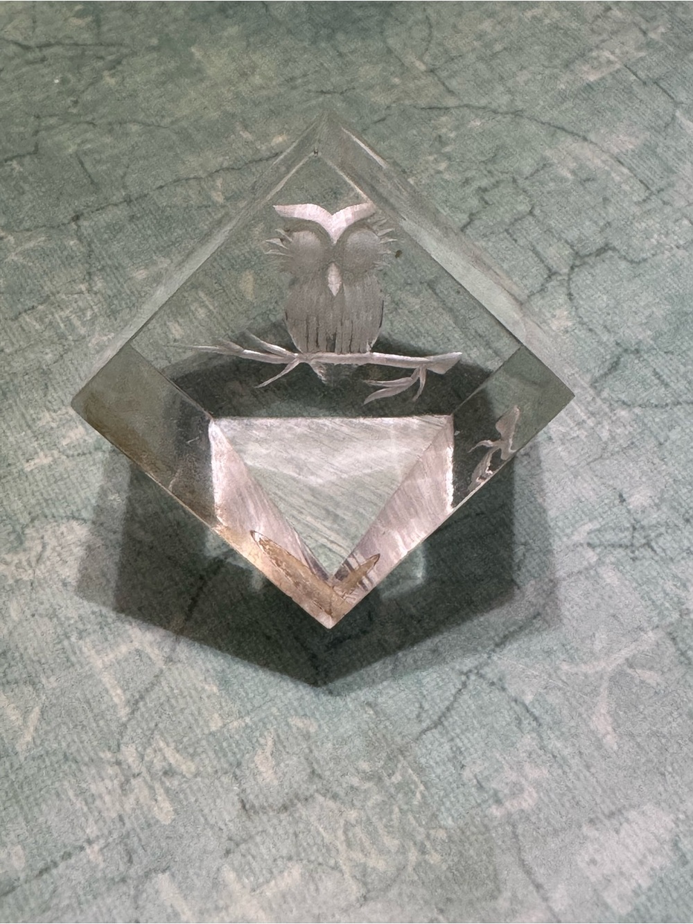 VINTAGE RUSS RESIN OWL CARVING CUBE